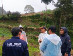 MDMC Batang Bersama BPBD dan Perkim Kaji Lokasi Hunian Sementara Penyintas Longsor Praten